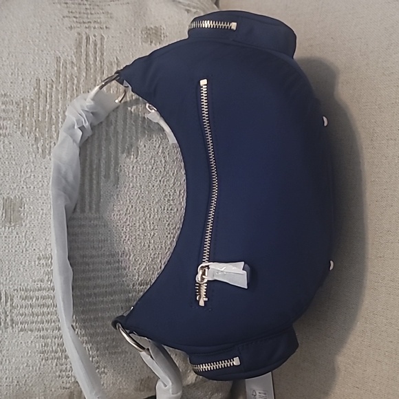 Guess Shoulder Bag - Picture 2 of 8